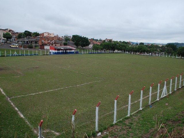 Prefeitura investe R$ 74,6 mil na revitalização de 12 campos de futebol de Prudente