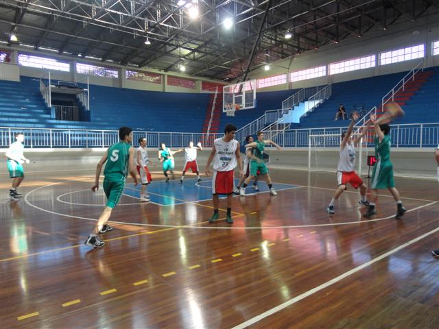 Basquete de Prudente joga bem, mas não evita derrota pelo Paulista diante do Palmeiras