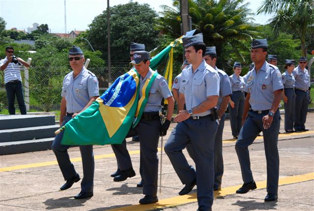 Evento Cívico organizado pelo 18° Batalhão da Polícia Militar marca Dia da Bandeira
