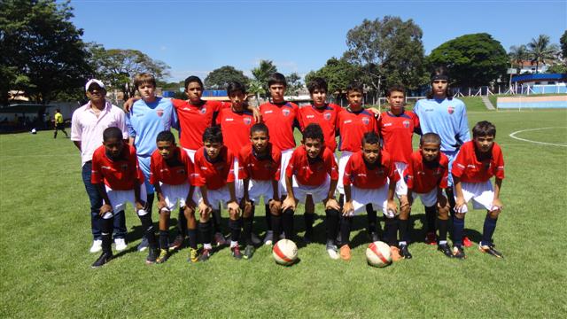 Equipes Sub-11 e Sub-13 do Grêmio Prudente vencem amistosos no final de semana