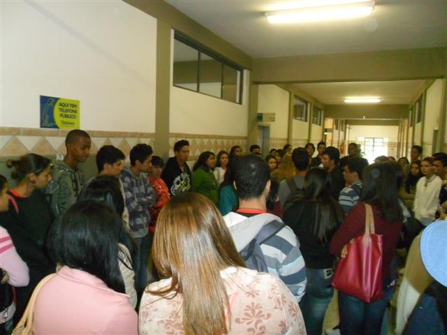 Alunos da Escola Mirella participam de projeto voltado à orientação vocacional