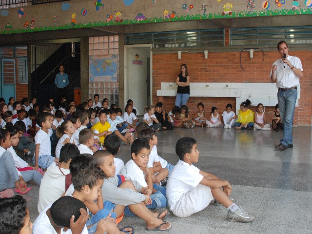Escola Odette Brandão avança na qualidade do ensino com Informática para 365 alunos