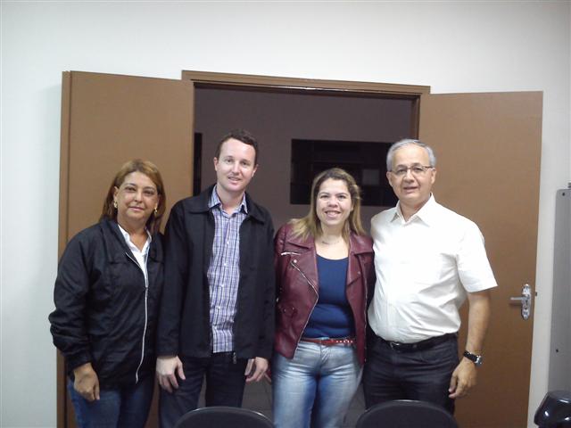 Representante da Sutaco Isabela Moraes ministra palestra para artesãos neste sábado