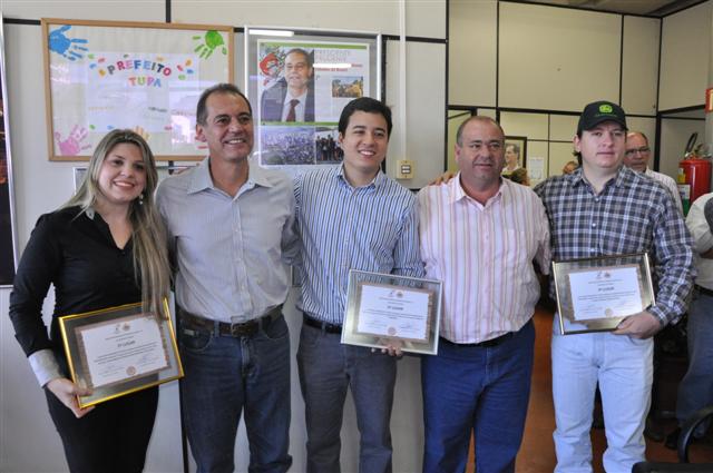 Prefeito entrega prêmios aos participantes do 1º Concurso ‘A Melhor Comida de Buteco’