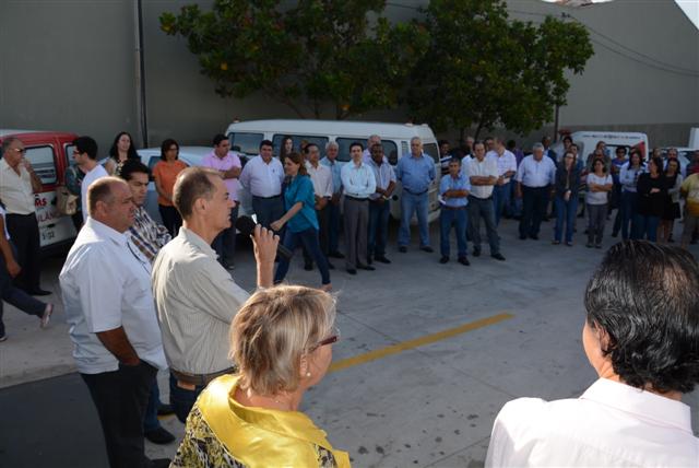 Governo Municipal entrega Serviço de Transporte Social – 165 para atender pacientes
