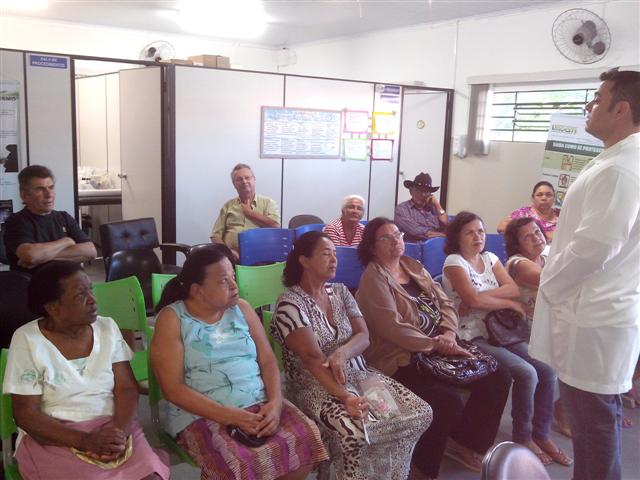 Em alusão ao Dia Mundial do Diabetes, ESF do Regina orienta pacientes sobre patologia