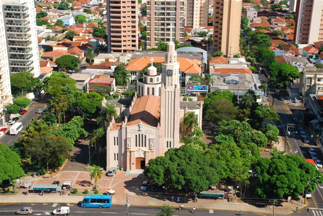 Cidadescola realiza Missa em Ação de Graças na Catedral e apresentação do Conto de Natal