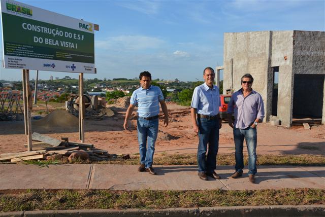 Prefeito verifica construção de Estratégia de Saúde da Família no Residencial Bela Vista I