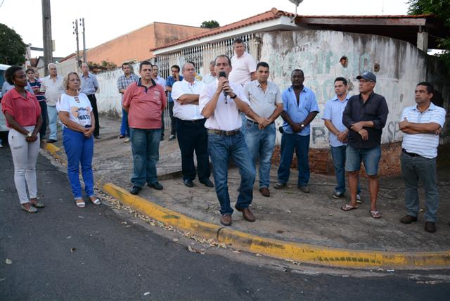 Prefeito lança recapeamento asfáltico que contempla ruas do Sumaré e Chácara Marisa 