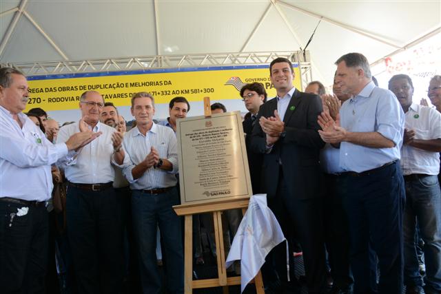 Governador inaugura duplicação da Raposo Tavares e anuncia novas melhorias na SP-270 e 425