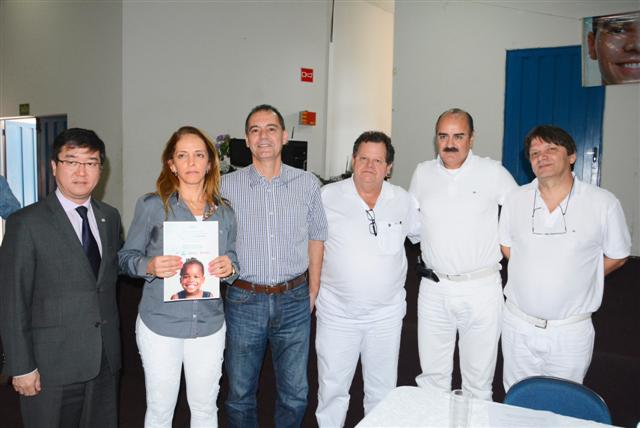 Prefeito parabeniza profissionais da saúde bucal pelo Prêmio ‘Brasil Sorridente’