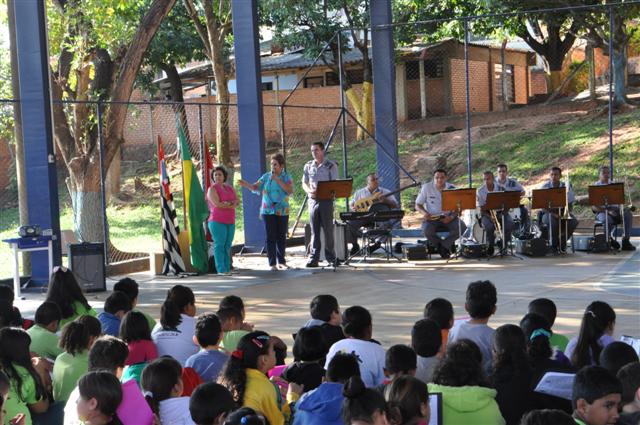 Projeto ‘Educação Cívica nas Escolas’ é concluído na E. M Carmen Pereira Delfim