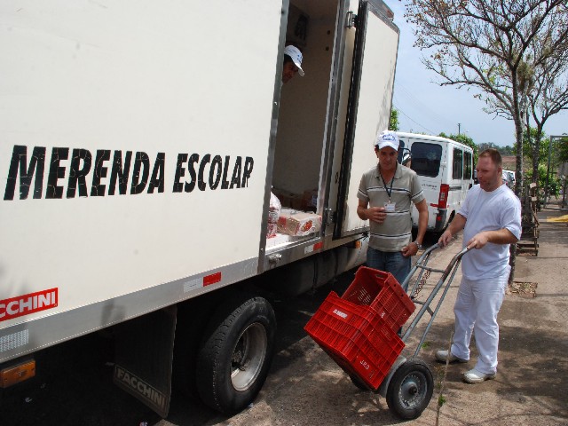 Merenda Escolar mantém super estrutura para distribuição de alimentos 
