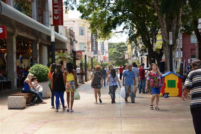 Confira o que abre e fecha nas repartições no feriado municipal desta segunda-feira