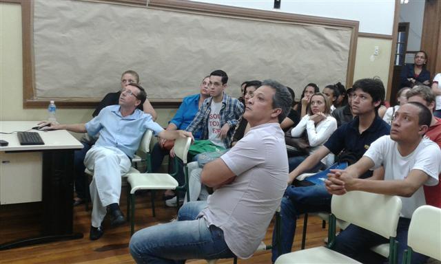 Revisão do Plano Diretor é tema de reunião com gestores e alunos da Etec ‘Arruda Mello’