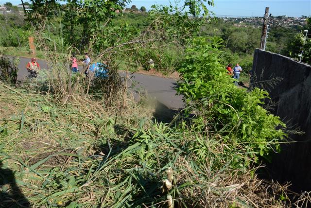 Governo e MPE dão início à limpeza de terrenos baldios; 100 lotes receberão serviço 