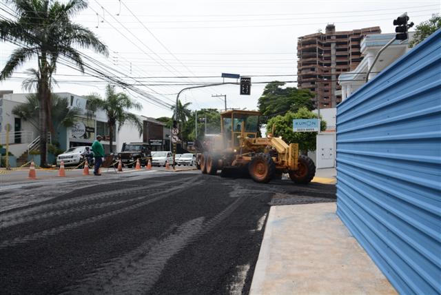 Com recapeamento concluído, trânsito na Avenida Washington Luiz já está liberado