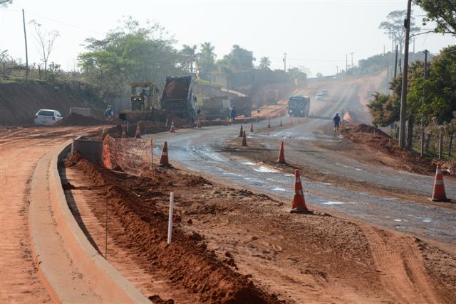 Prefeito acompanha andamento das obras de duplicação da Rodovia Raimundo Maiolini