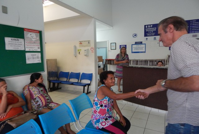 Prefeito visita unidade básica de saúde do Humberto Salvador e do Jardim Santana