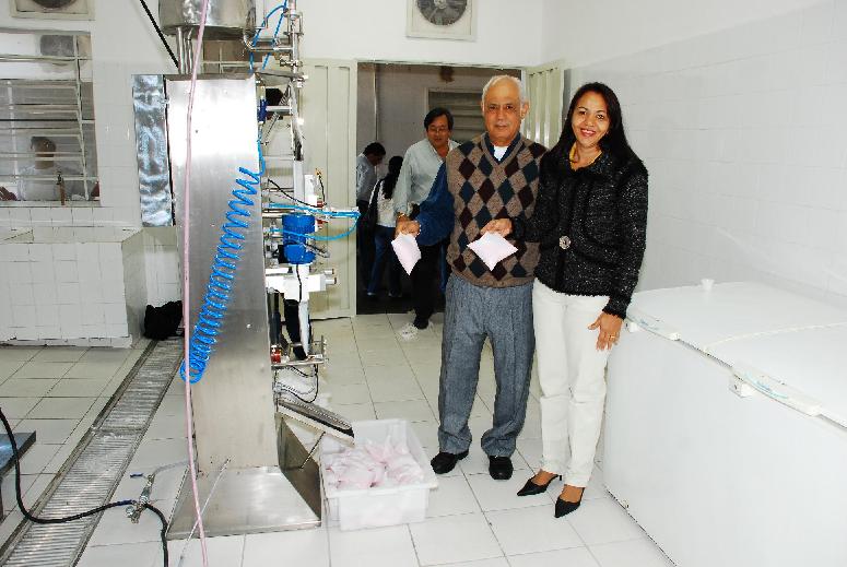 Prefeitura inaugura  vaca mecânica