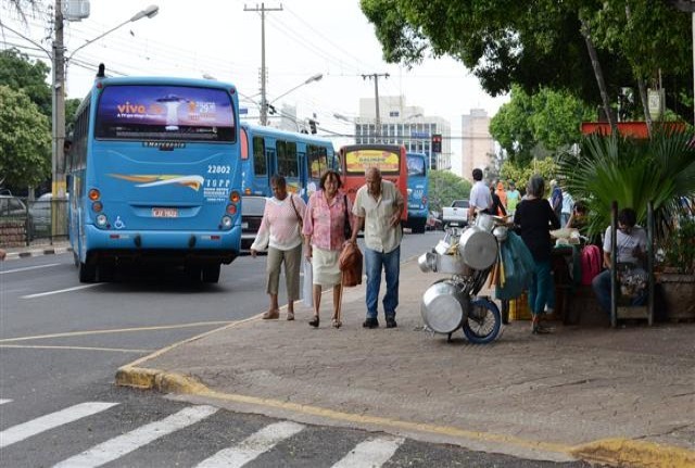 Linhas de transporte coletivo serão suspensas durante as férias escolares 