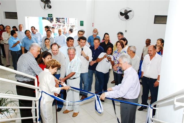 Prefeito entrega à população novo Palácio da Saúde na área Central