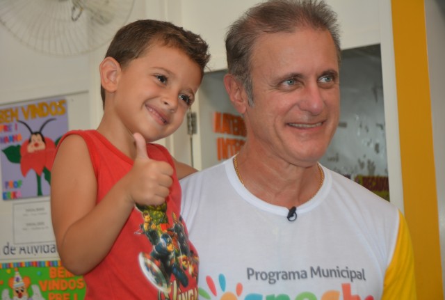 Prefeito participa do lançamento oficial do Programa Creche Parceira
