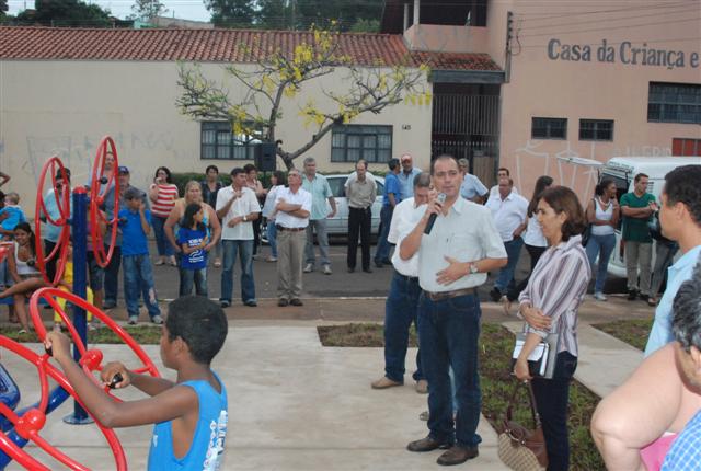 Área de lazer e esportes do Watal Ishibashi agora tem academia da longevidade