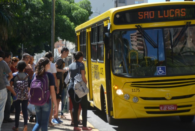 Semav determina racionalização do transporte coletivo devido à escassez de diesel