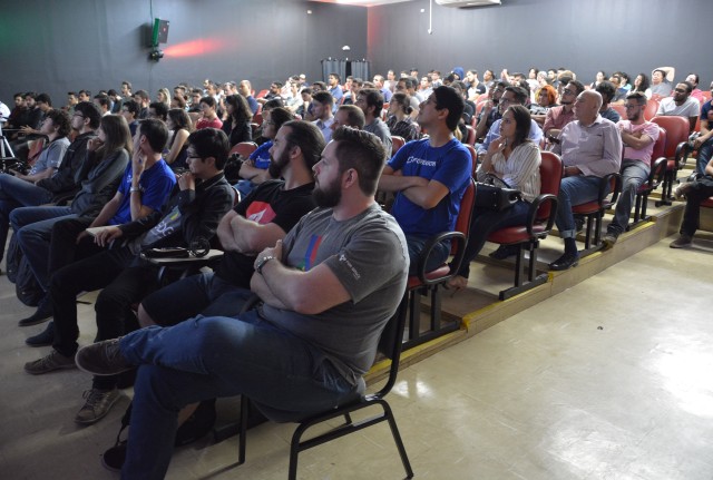 Primeiro Meetup Google Developer Group em Prudente atrai cerca de 200 pessoas