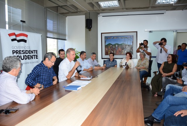 Contrato com Hospital do Câncer tira 1,5 mil mulheres da fila para ultrassom de mama