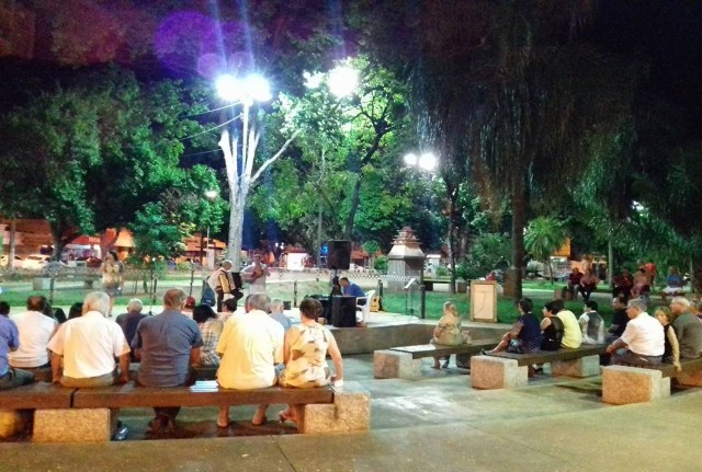 Praça Nove de Julho recebe todos os domingos a “ Noite da Seresta” 