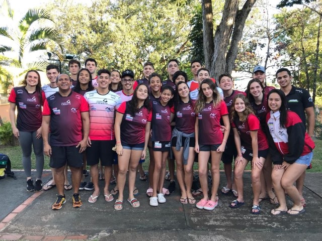 Natação fecha primeiro dia com 18 medalhas nos Jogos Regionais de Assis