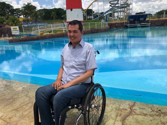 Douglas Kato visita Parque Aquático que terá valor promocional nesta quinta e sexta