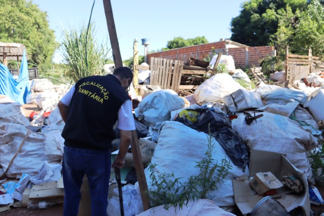 Com foco na dengue, Prefeitura inicia força-tarefa em depósitos irregulares de reciclagem