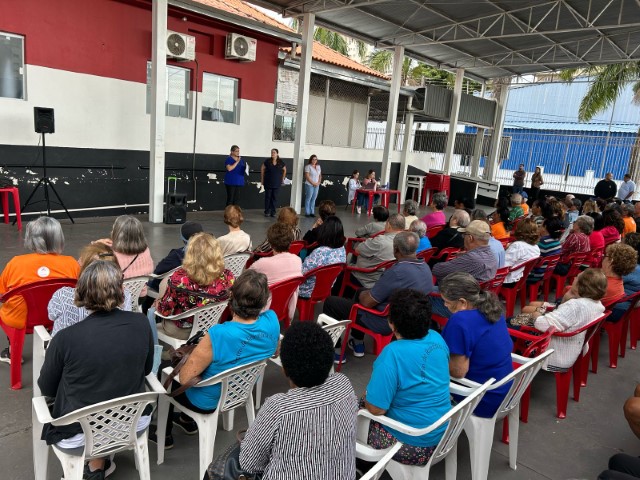 Centro de Referência do Idoso recebe Pré-Conferência para elaboração de demandas